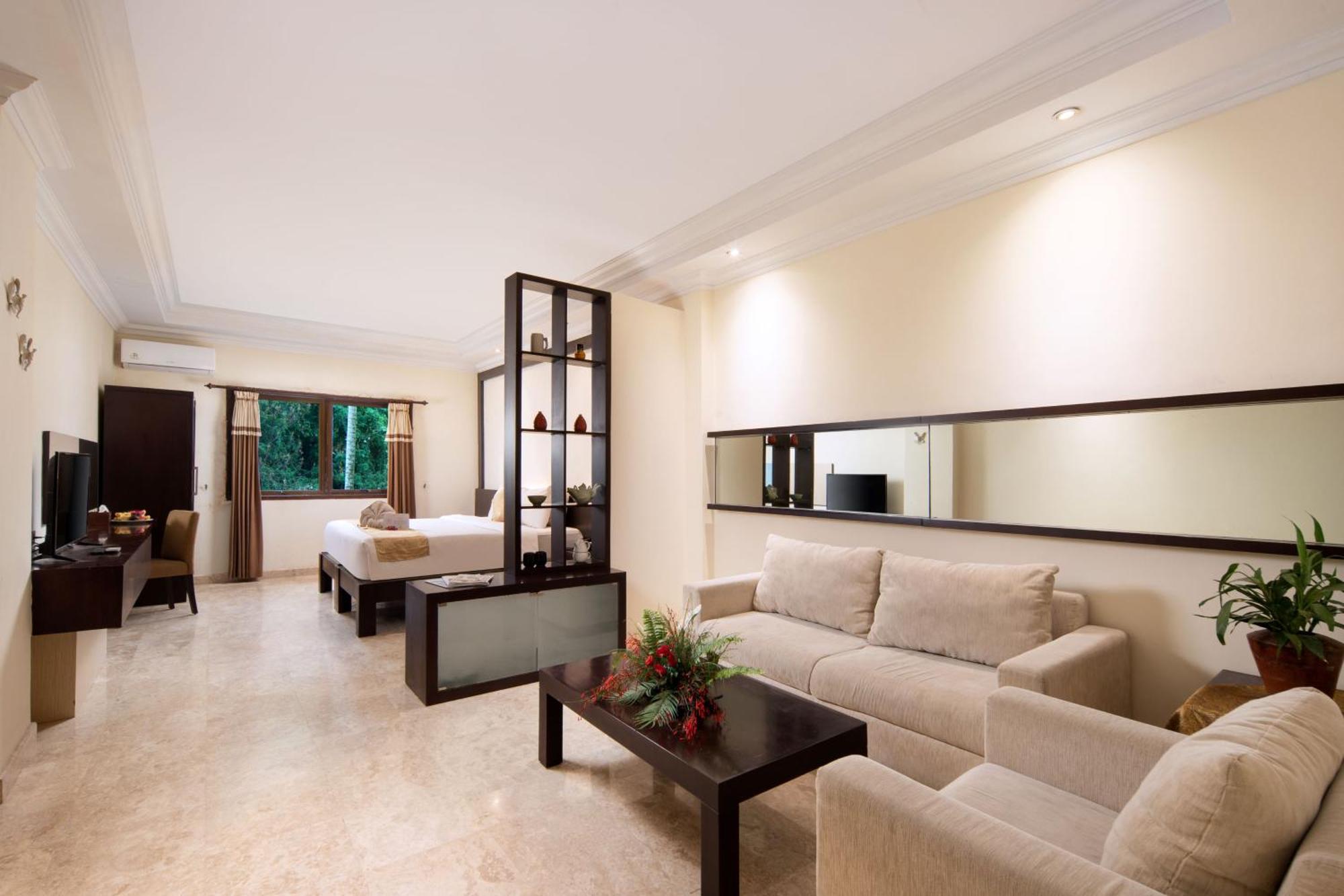 Royal Hotel Tretes Prigen Εξωτερικό φωτογραφία