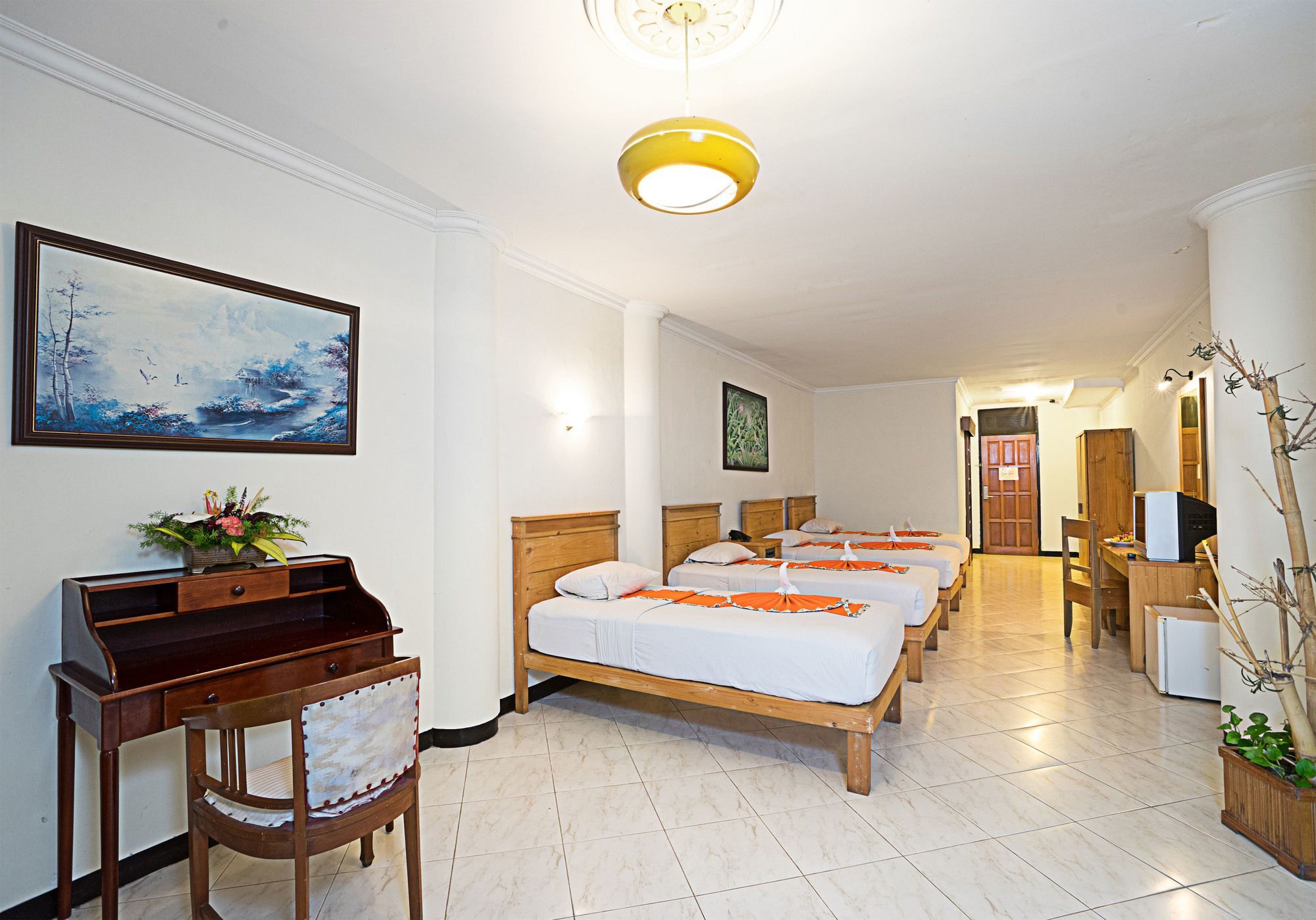 Royal Hotel Tretes Prigen Εξωτερικό φωτογραφία